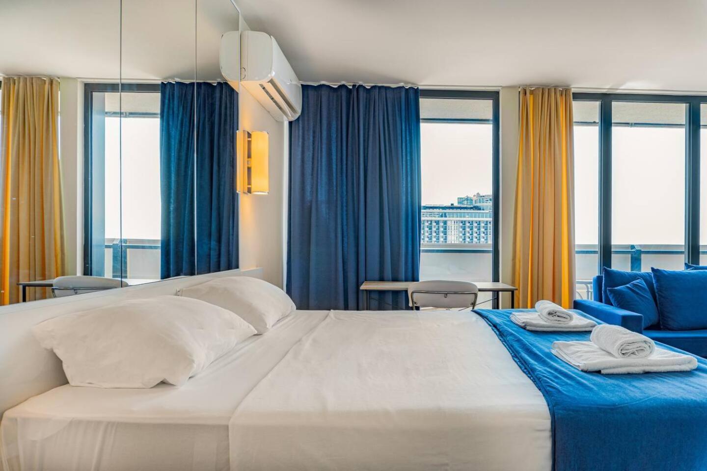 Orbi City Batumi Hotel ภายนอก รูปภาพ